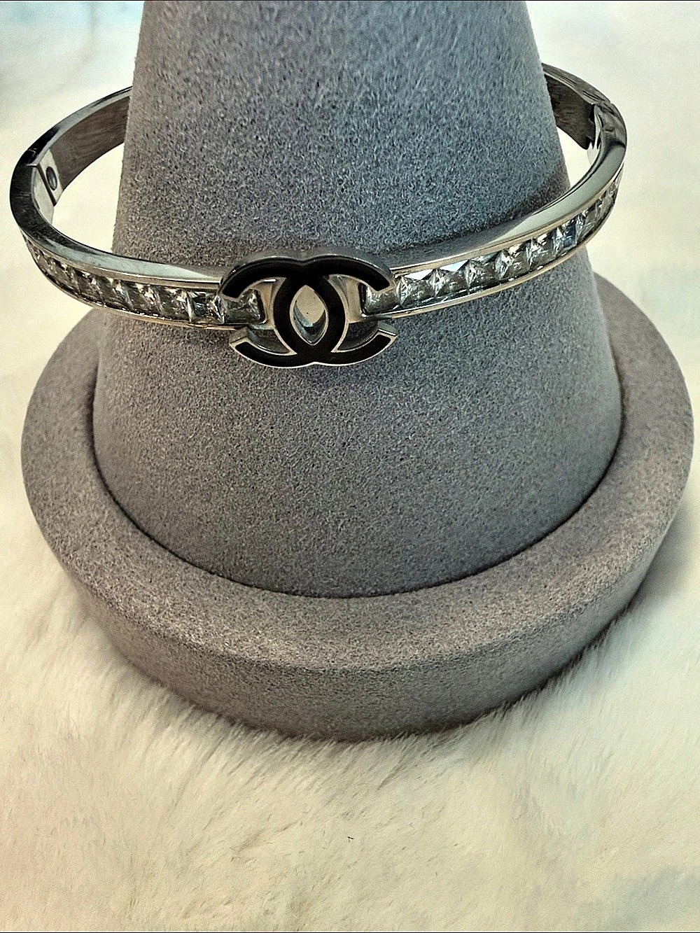 NWOT Crystal Bangle in Silver Logo